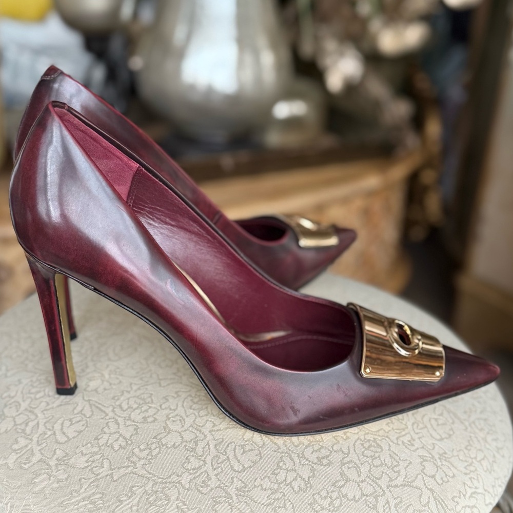 Vintage COACH leather Burgundy Stiletto Heels pumps gold detail - Picture 11 of 11